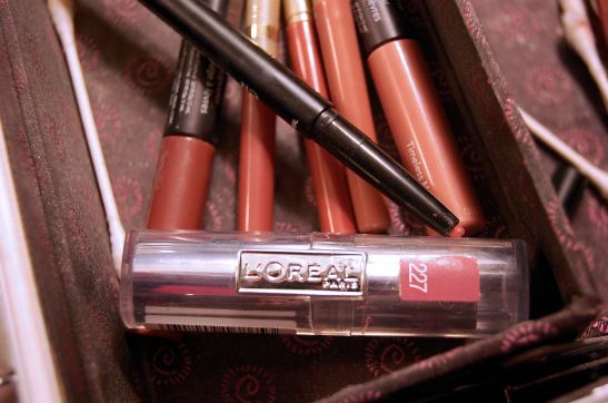 Lip liners and neutral lip colors
