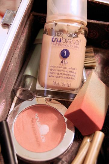 Base and cream blush
