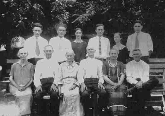 Hicks, Crockett and Dennis Jane with their grown children