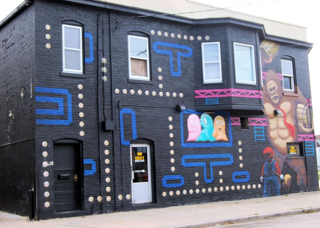 8 Bit Barcade
