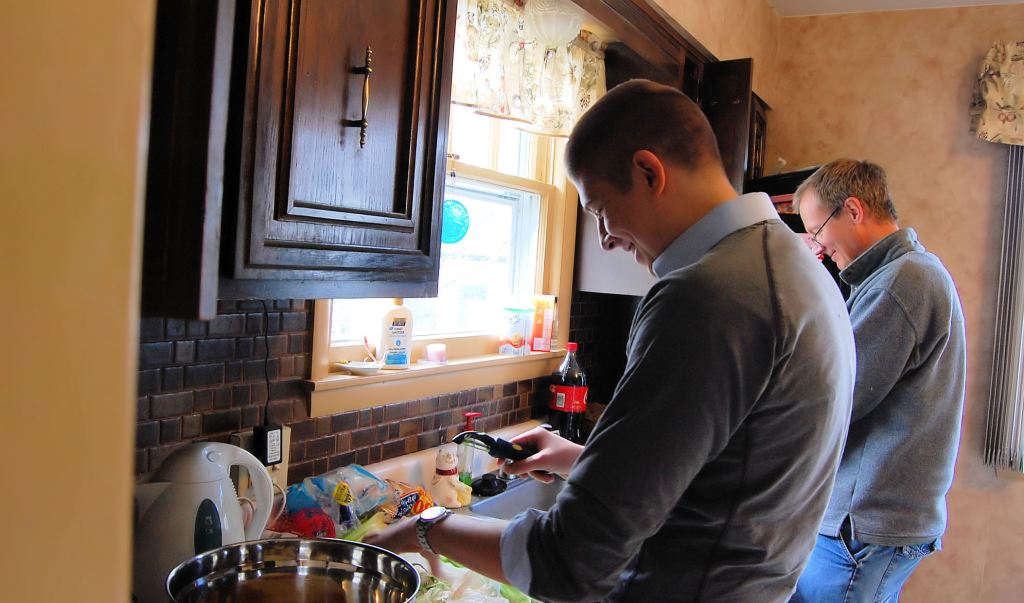 Thanksgiving 2012 Men In The Kitchen
