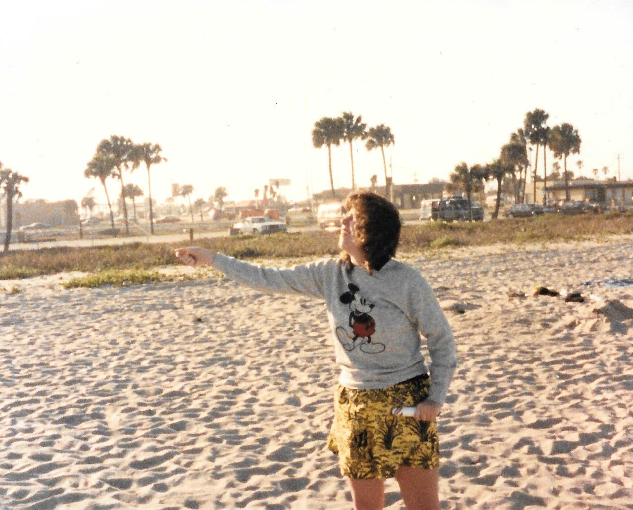1987-kite-flying-on-beach